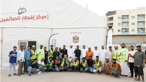 في شهر العطاء.. وزارة الموارد البشرية والتوطين تجسد قيم التكافل بإفطار الصائمين من العمال